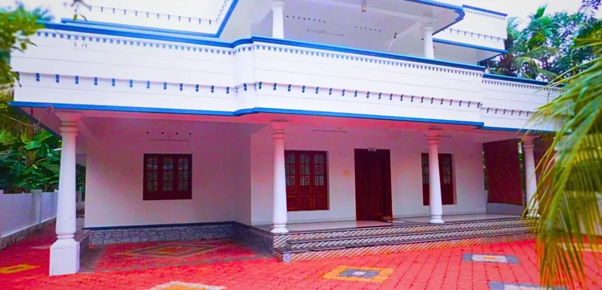 3000SQFT Kerala Home in 17 Cent for Sale at Karunagapally