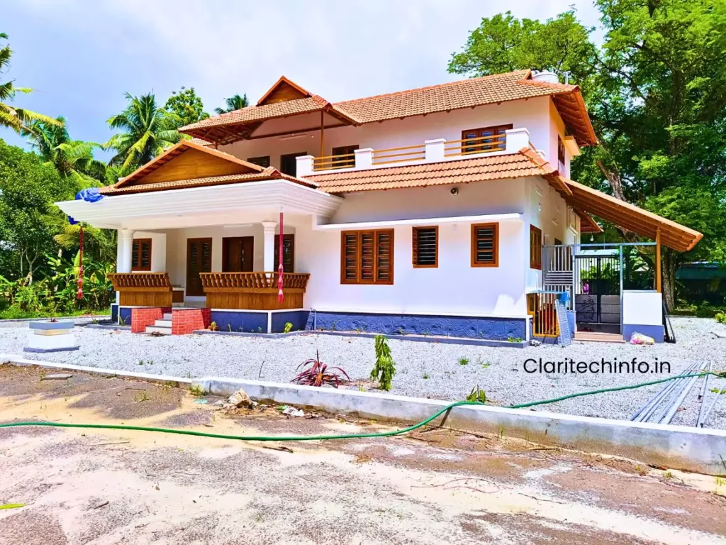 Elegant 4 bhk traditional home design in Kerala